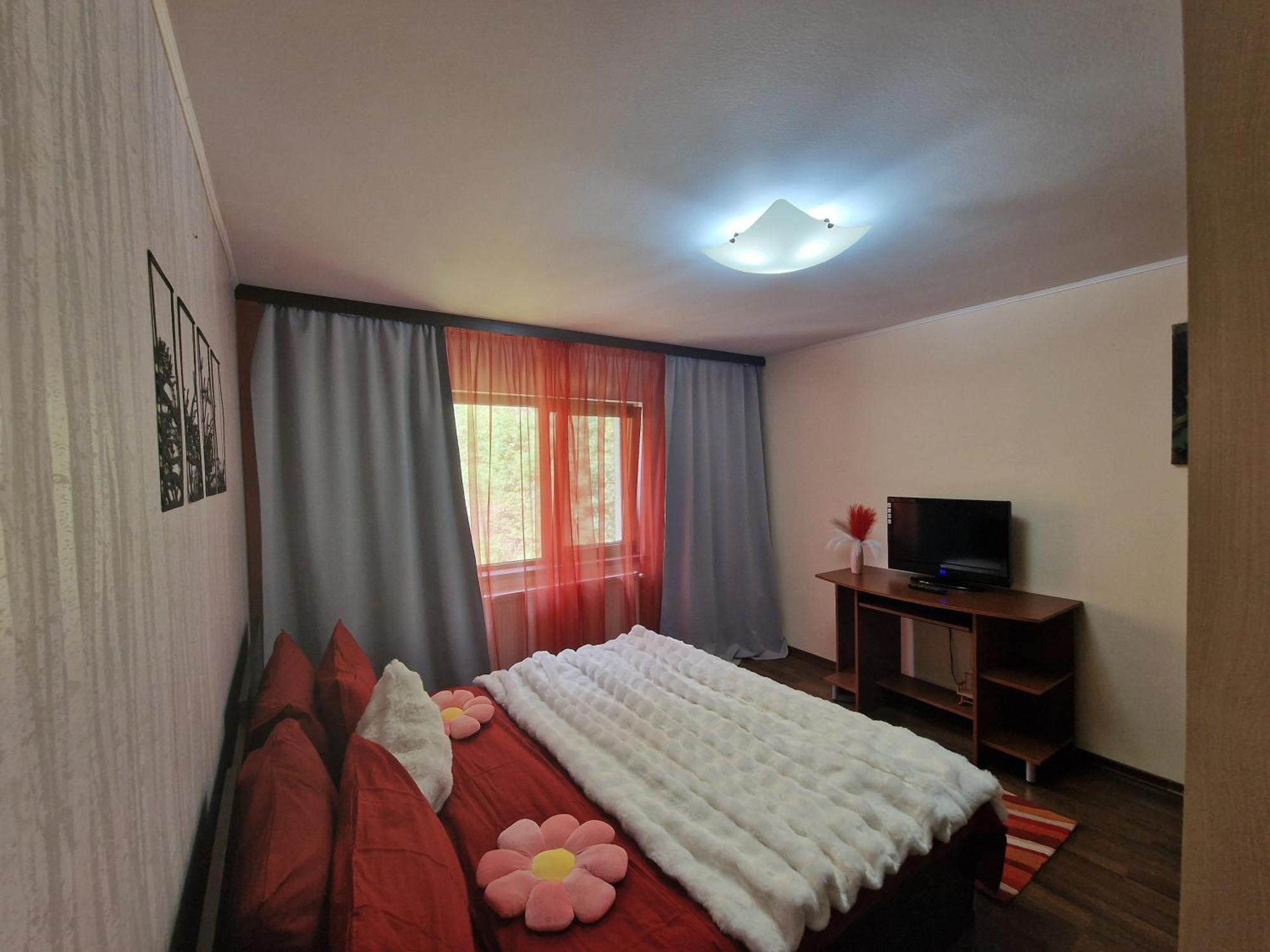 Apartament Red & Yellow Slănic-Moldova Eksteriør bilde