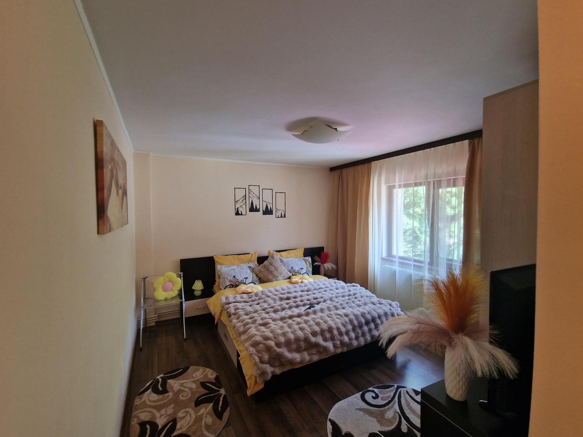 Apartament Red & Yellow Slănic-Moldova Eksteriør bilde