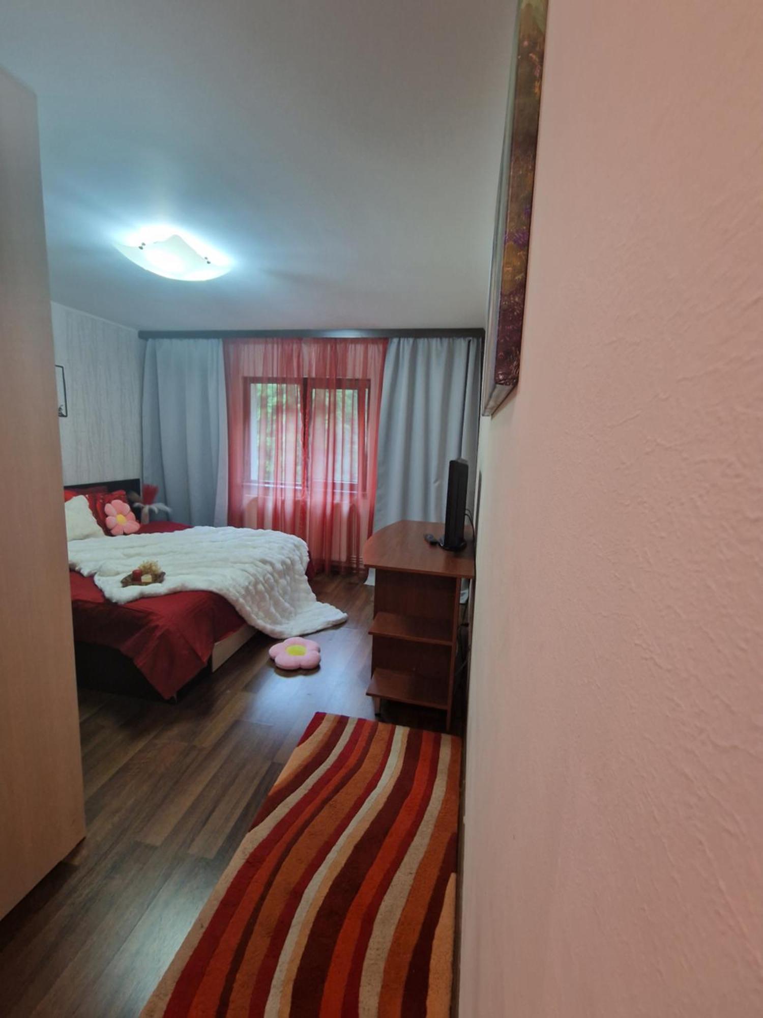 Apartament Red & Yellow Slănic-Moldova Eksteriør bilde