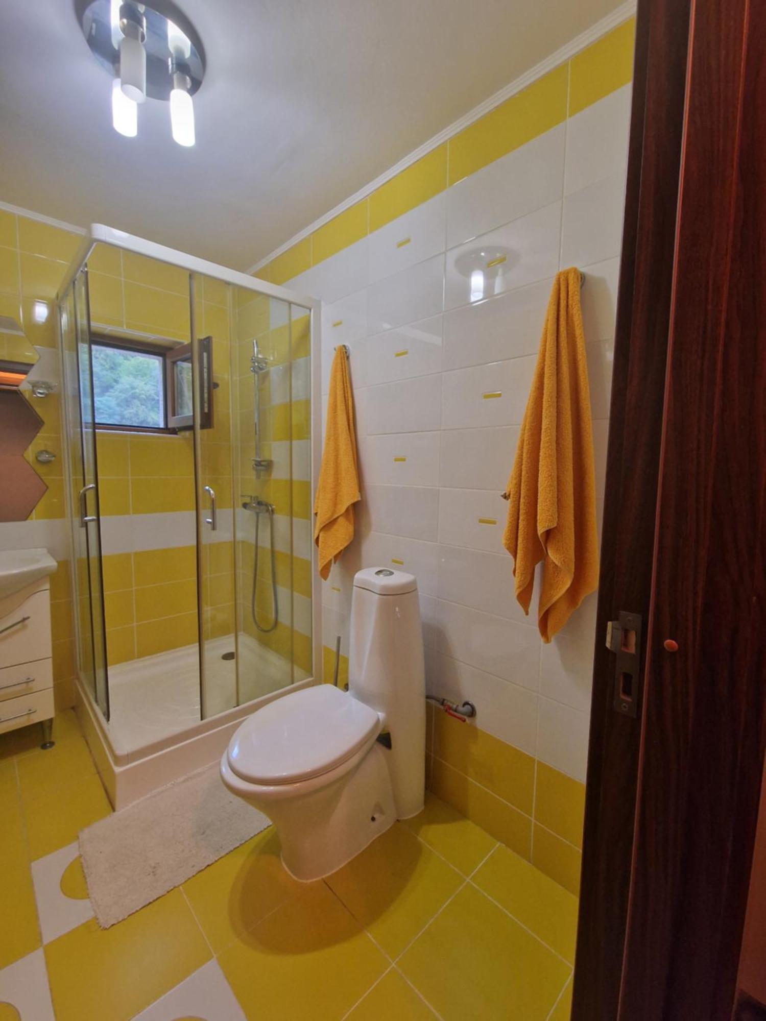 Apartament Red & Yellow Slănic-Moldova Eksteriør bilde